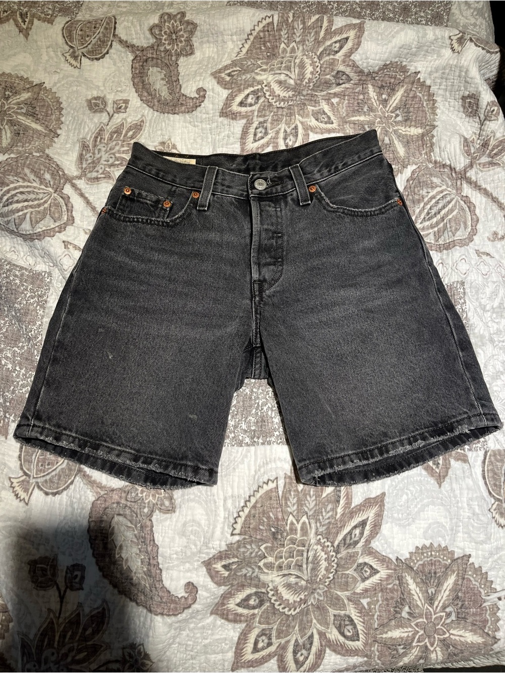 Levi's 501 mid thigh black denim shorts